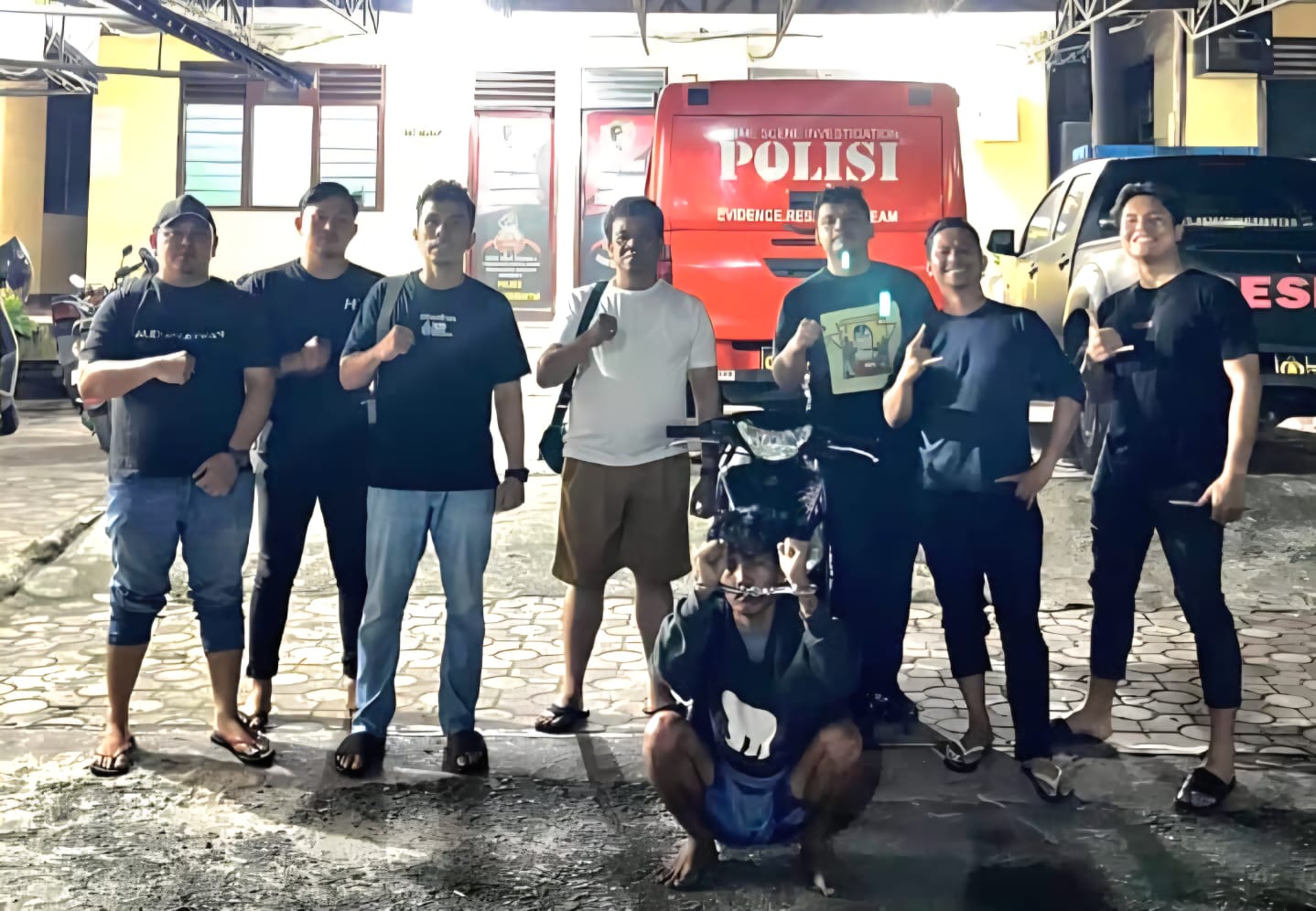 HS, pelaku pencurian sepeda motor Yamaha Mio yang hilang di depan Toko Little Royal Baby & Kids, saat diamankan di Polres Pematangsiantar.
