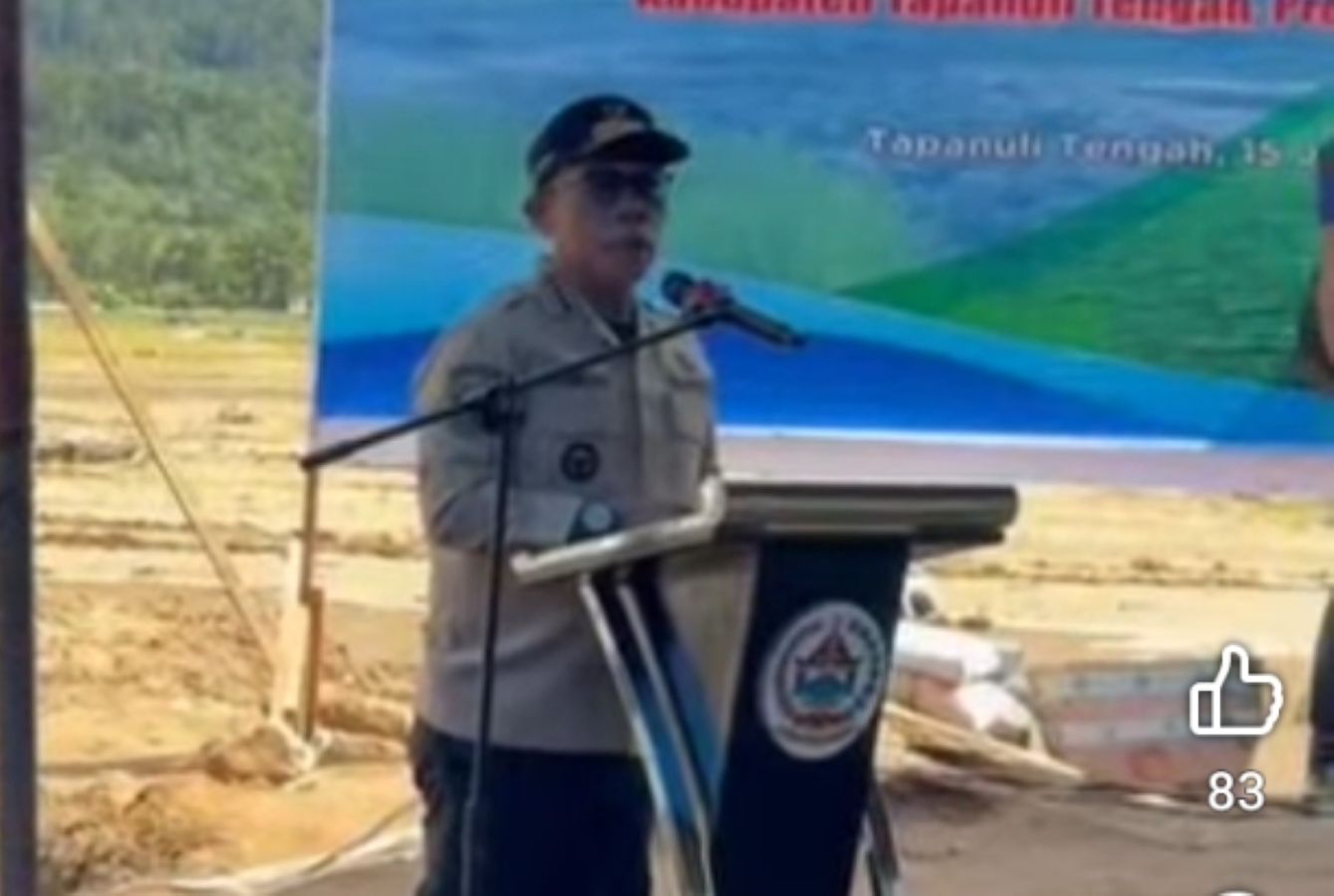 Bupati Tapteng, Masinton Pasaribu, menekankan perlunya 100 excavator untuk percepatan pemulihan pascabencana di wilayahnya.