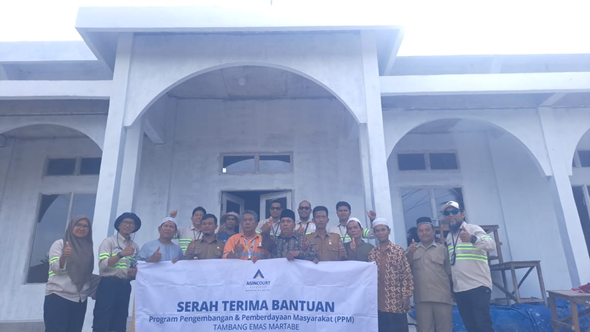 Serah terima bangunan Masjid Al-Ittihad oleh PTAR kepada masyarakat Bandar Hapinis, Kecamatan Muara Batangtoru, Kabupaten Tapsel, Senin (1912026).