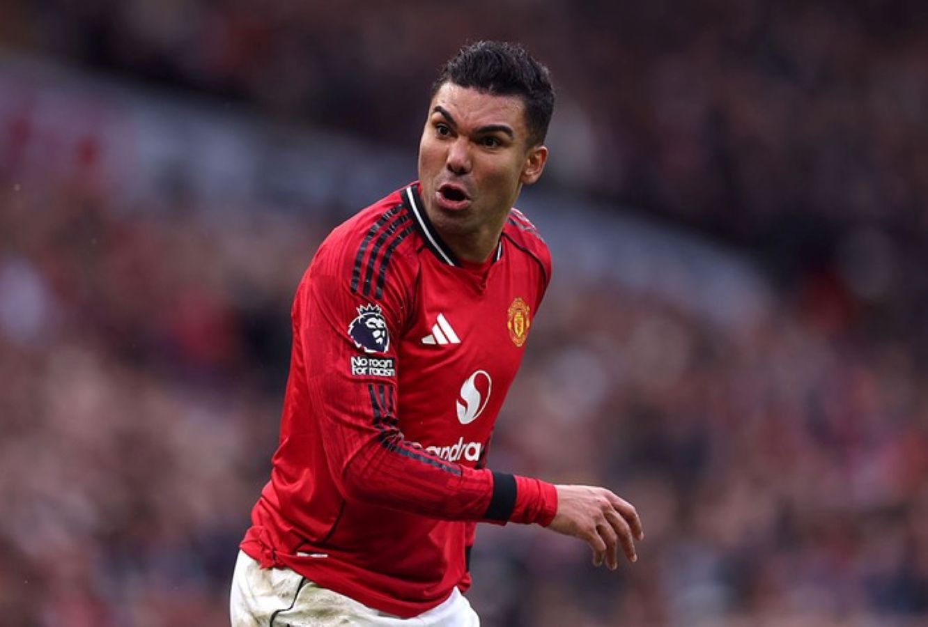 Casemiro meluapkan emosinya usai Manchester United mengalahkan Manchester City di Derby Manchester.