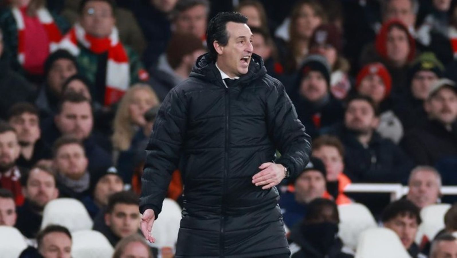Manajer Aston Villa Unai Emery terlihat lesu seusai timnya kalah 0-1 dari Everton dalam lanjutan Premier League di Villa Park.