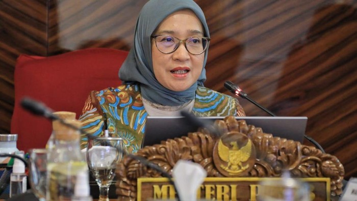 Menteri PANRB Rini Widyantini memberikan keterangan terkait rencana pembukaan seleksi CPNS 2026 di Jakarta.
