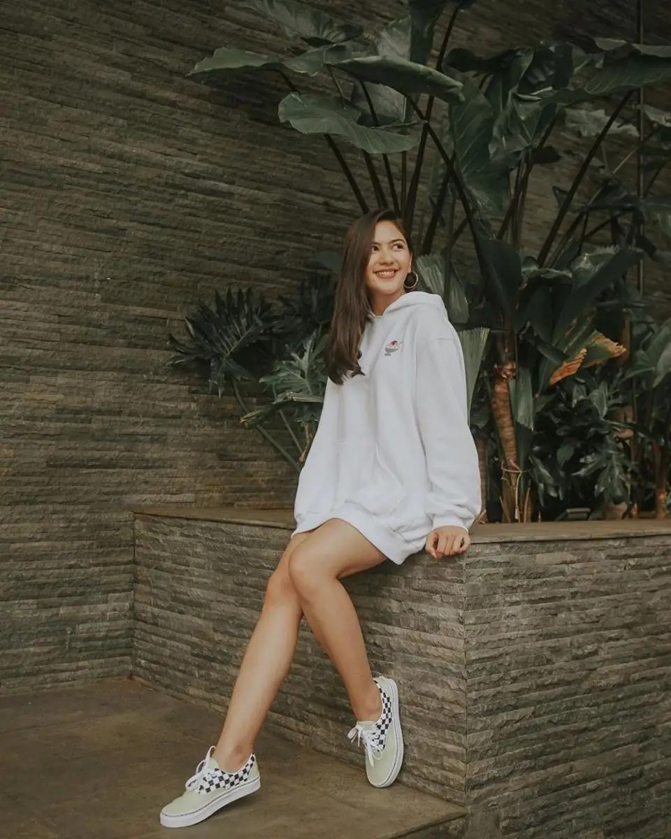 Jessica Mila mengungkap pengalaman dan rasa malunya saat mengenang perannya di sinetron Ganteng Ganteng Serigala.