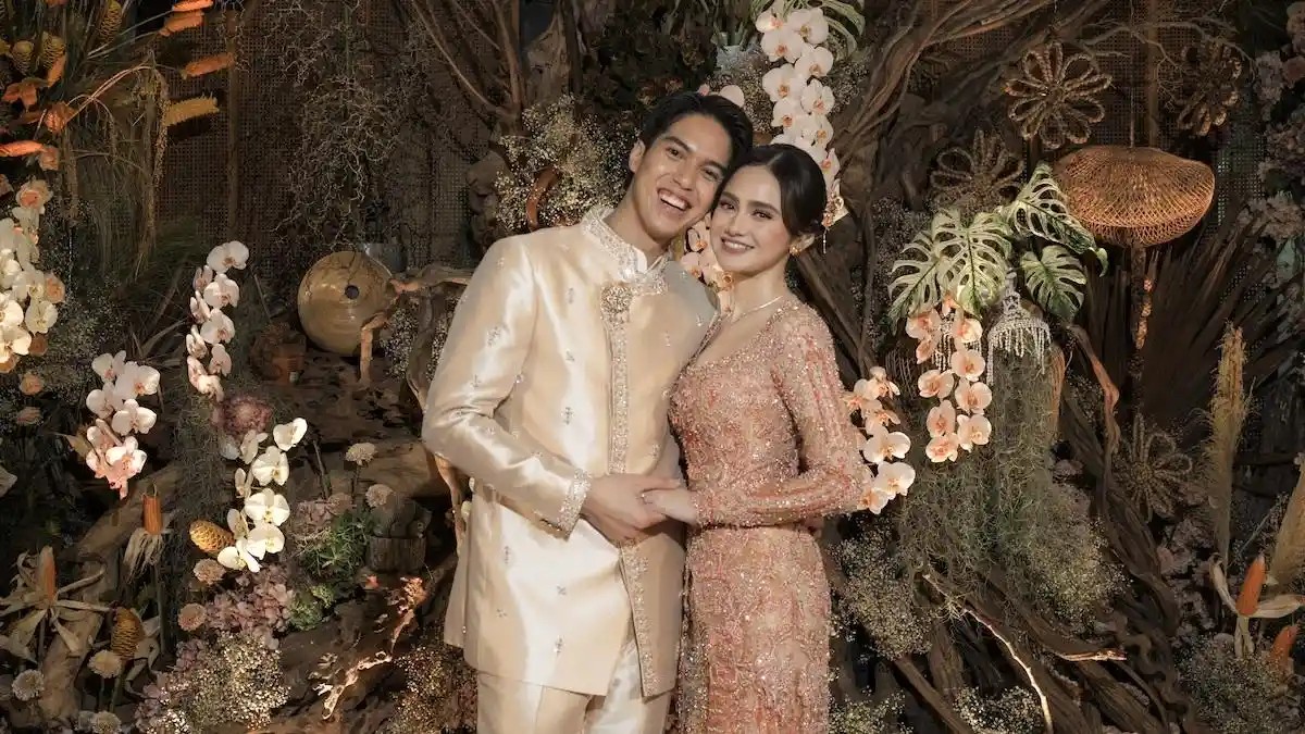 Aktris Syifa Hadju tampil sebagai muse tren pernikahan 2026 Bridestory dengan tema Petal Dreamscapes yang mengusung estetika floral romantis dan modern.