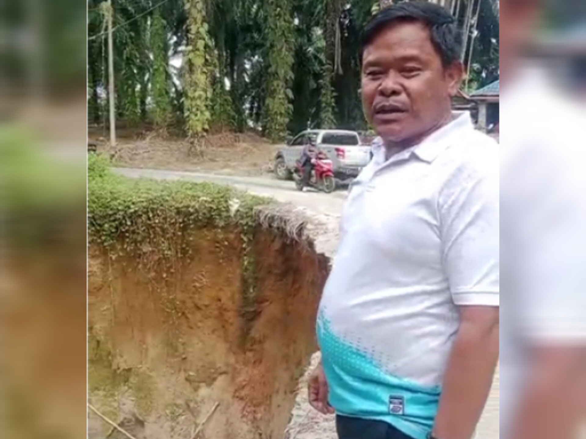 Wakil Ketua DPRD Deliserdang Agustiawan Saragih meninjau kondisi jalan provinsi di Desa Sepinggan, Kecamatan STM Hulu, yang longsor dan terancam putus.