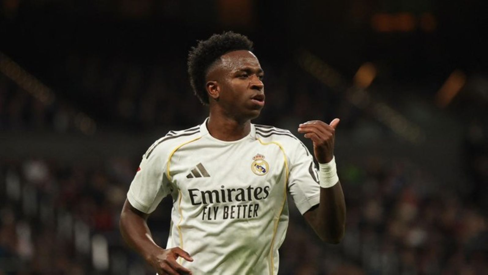 Winger Real Madrid Vinicius Junior membantah tudingan terlibat dalam pemecatan Xabi Alonso dan menegaskan fokusnya hanya tampil maksimal di lapangan.