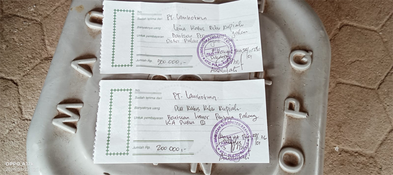 Kuitansi pemberian bantuan kepada Desa Pulau Rakyat.