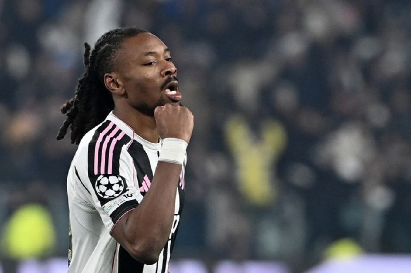 Gelandang Juventus Khephren Thuram menegaskan komitmennya bertahan di Turin dan menolak rumor kepindahan ke Inter Milan.