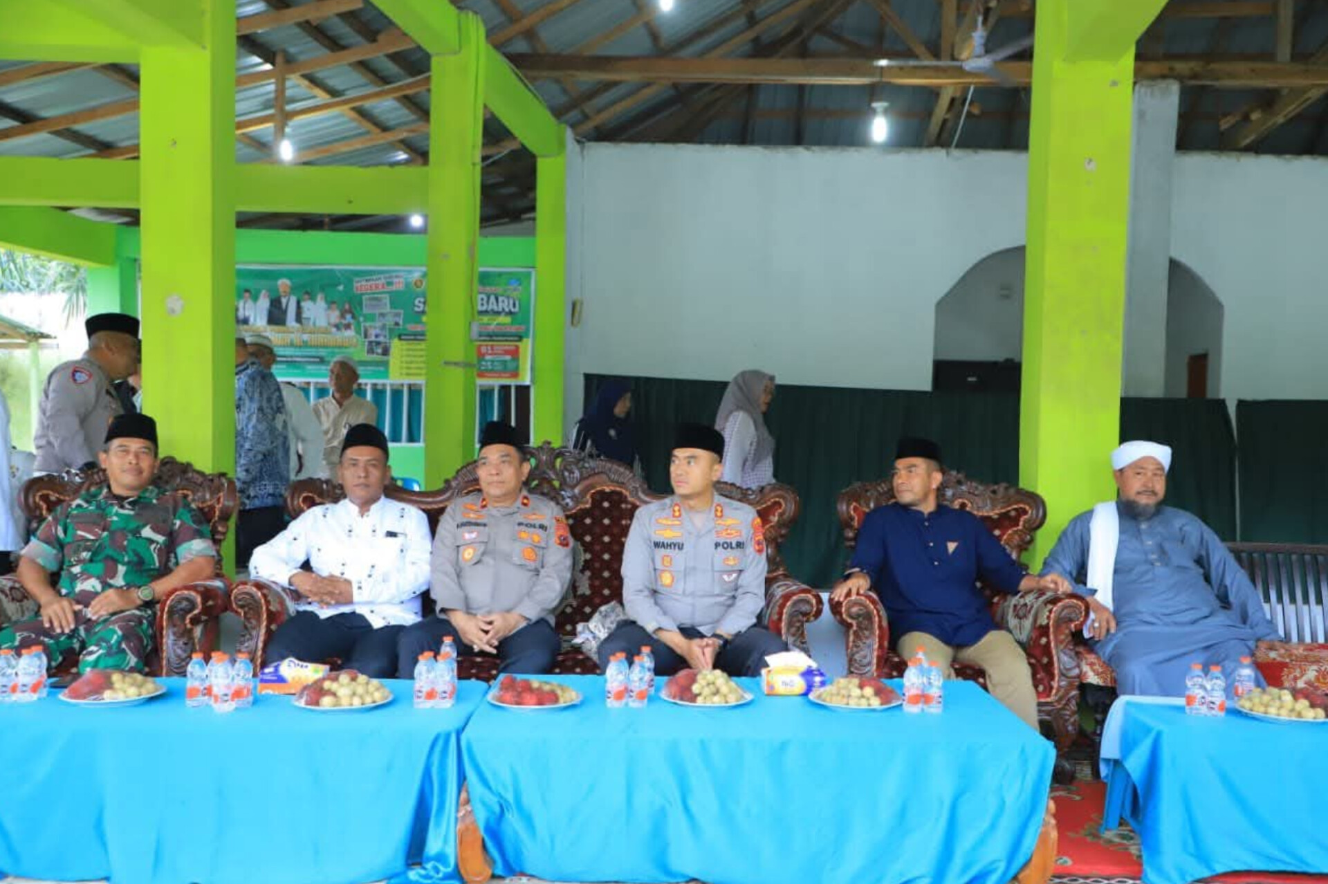Wakil Bupati Labuhanbatu Utara Dr H Samsul Tanjung bersama Kapolres Labuhanbatu AKBP Wahyu Endrajaya saat temu ramah dan silaturahmi di Marbau, Minggu (25/1/2026).