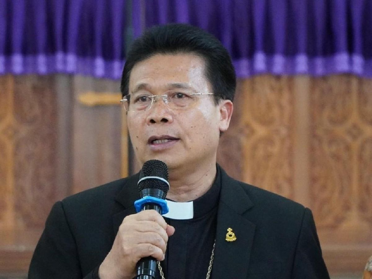 Ephorus HKBP Dr Pdt Viktor Tinambunan MST menyerukan pemberantasan judi togel dan penutupan kafe remang-remang di Humbang Hasundutan.