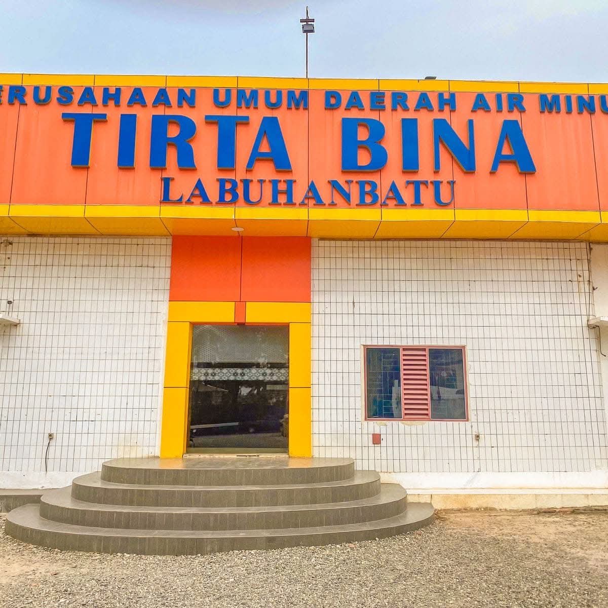 Kantor PUDAM Tirta Bina Labuhanbatu.