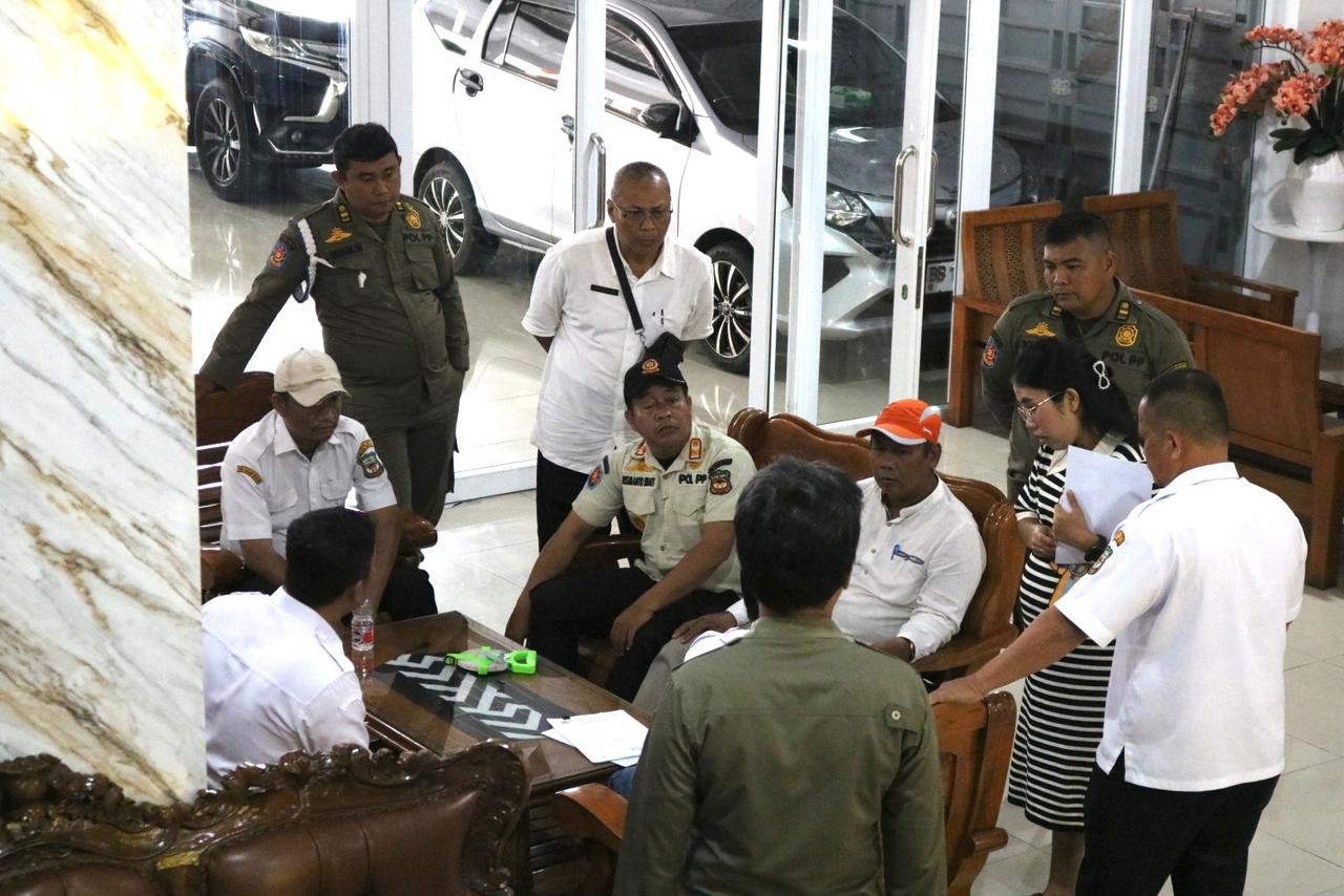 Pemko Pematangsiantar bersama instansi terkait meninjau dan mengidentifikasi bangunan bermasalah di sejumlah lokasi.