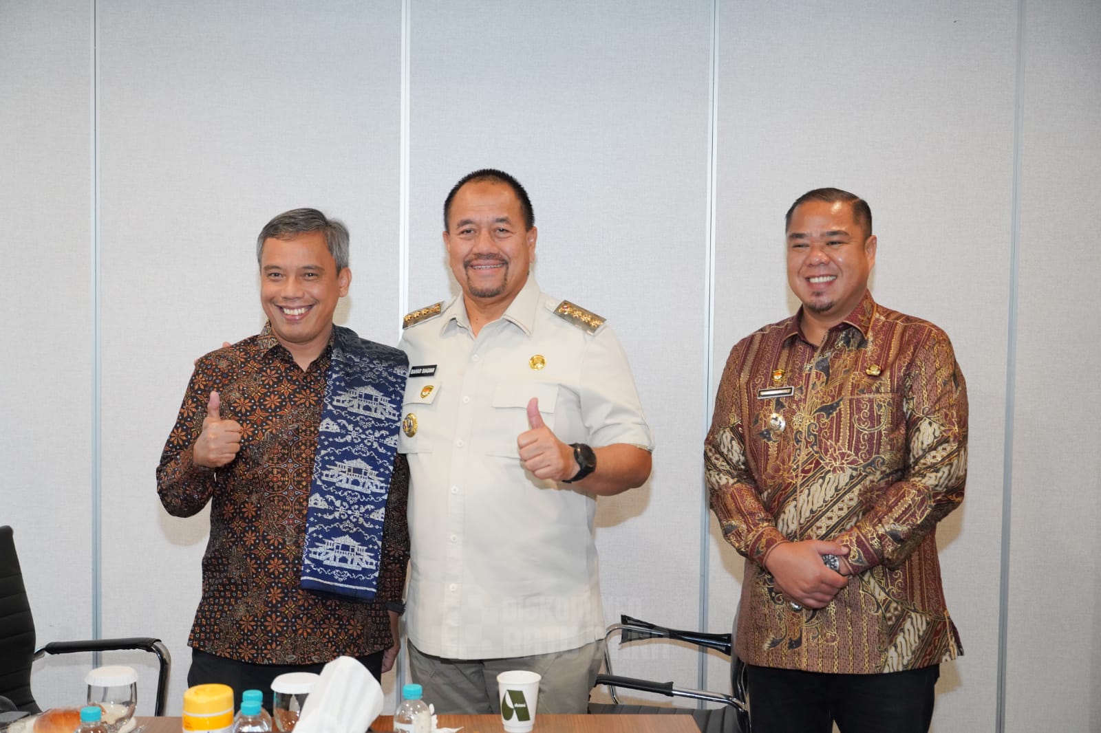 Bupati Batu Bara H. Baharuddin Siagian bersama Direktur Utama BTN Nixon LP Napitupulu.