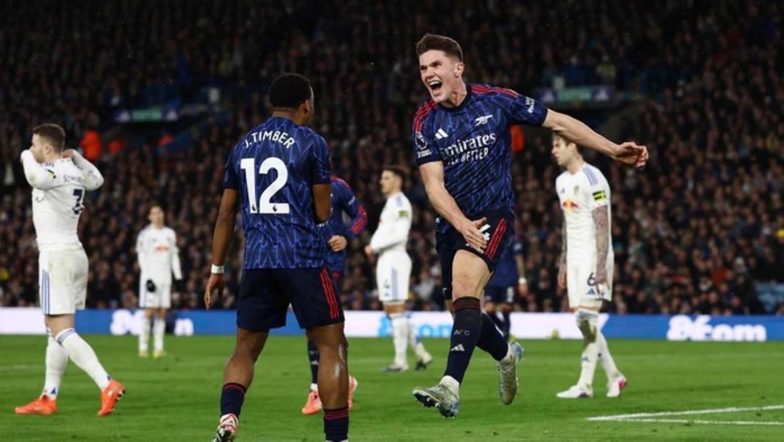 Pemain Arsenal merayakan gol ke gawang Leeds United dalam laga Premier League di Elland Road, Sabtu (31/1/2026). Arsenal menang 4-0.