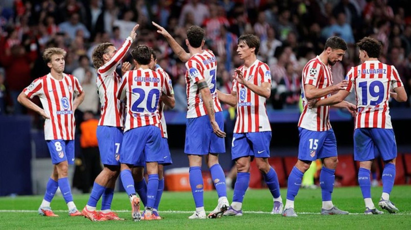 Pemain Atletico menang atas Levante dalam laga Liga Spanyol di Estadi Ciutat de Val&egrave;ncia yang berakhir imbang 0-0, Minggu (1/2/2026).