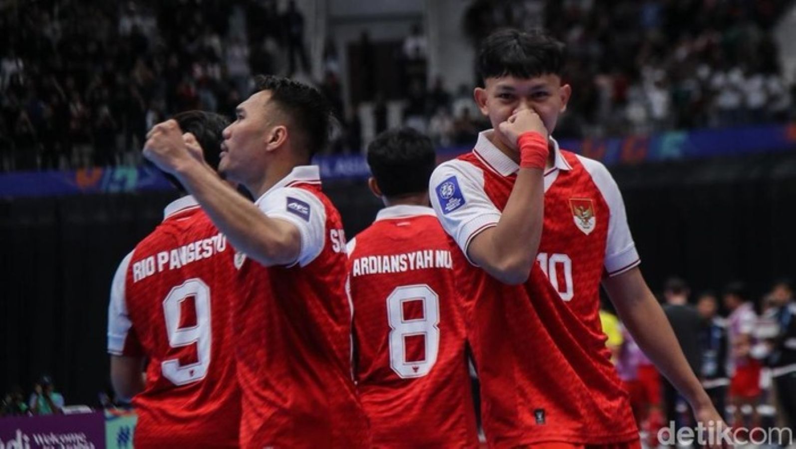 Pemain Timnas futsal Indonesia beraksi saat menghadapi Irak pada laga pamungkas Grup A Piala Asia Futsal 2026 di Indonesia Arena, Jakarta, Sabtu (3112026). Indonesia lolos sebagai juara grup.