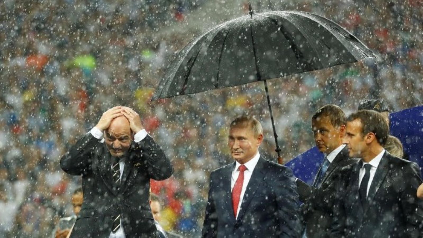 Presiden FIFA Gianni Infantino menilai sanksi larangan internasional terhadap Rusia tidak efektif dan membuka peluang pencabutan, khususnya untuk kategori usia muda.
