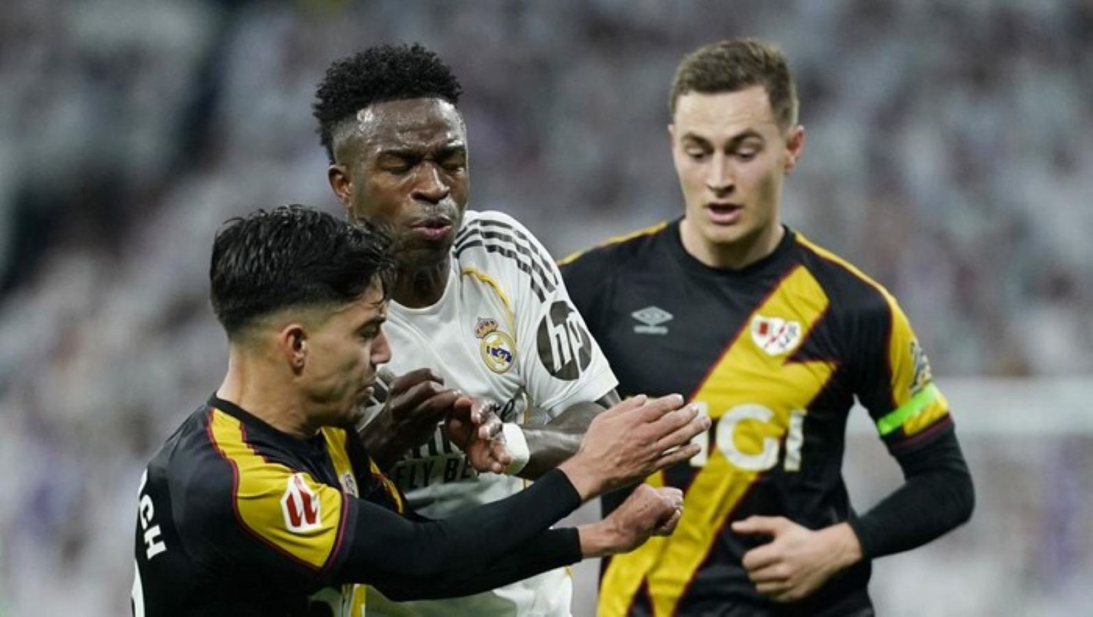 Real Madrid melawan Rayo Vallecano.