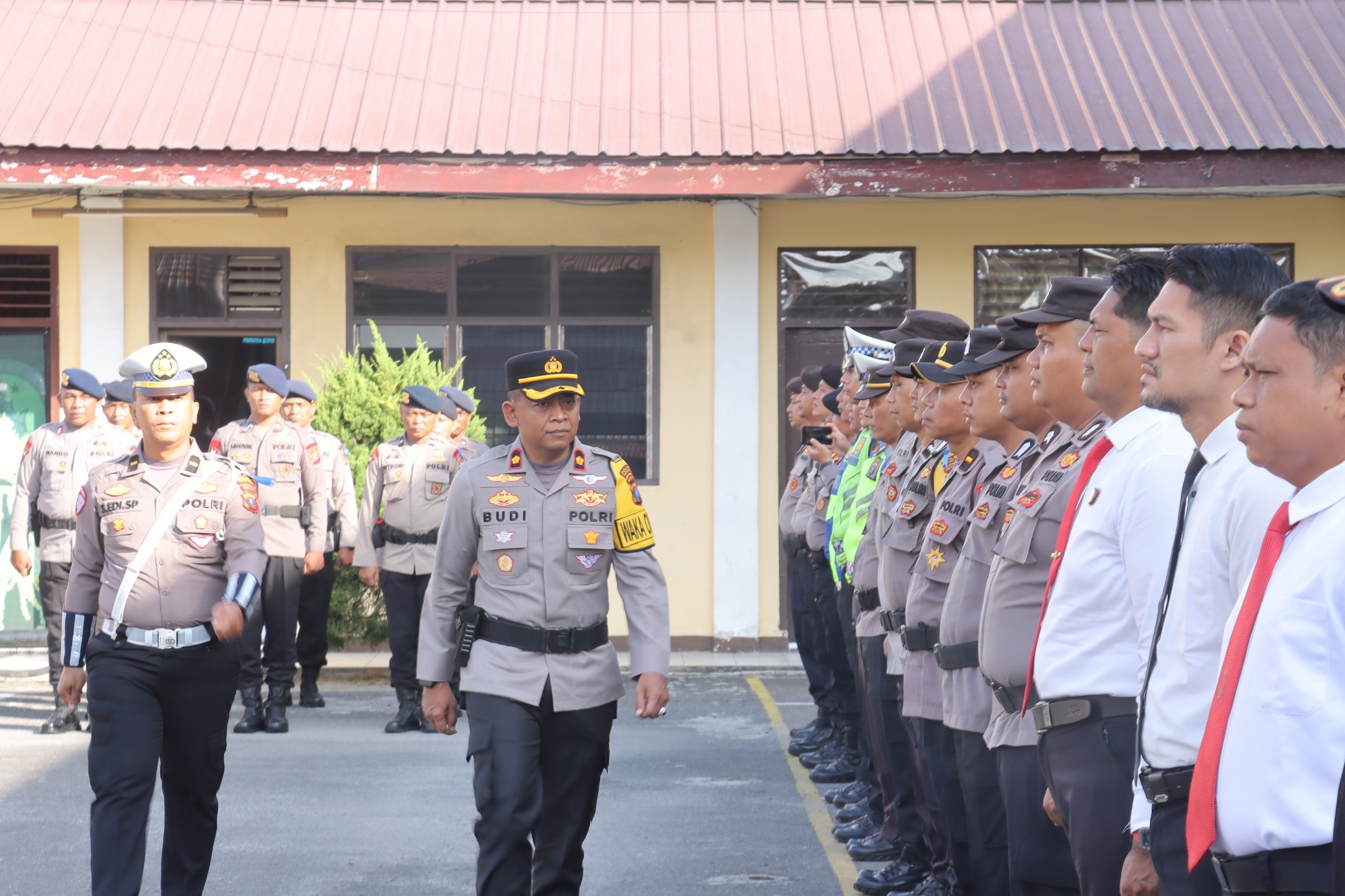 Apel Gelar Pasukan Operasi Keselamatan Toba Tahun 2026 di Lapangan Apel Mapolres Pematangsiantar, Senin (2/2/2026).