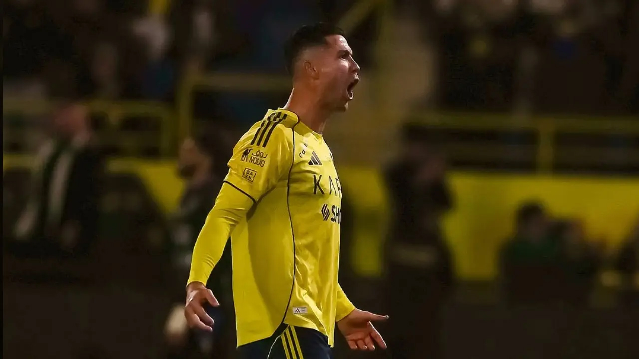 Cristiano Ronaldo disebut kecewa dengan kebijakan transfer Al Nassr, memicu spekulasi konflik seperti saat ia meninggalkan Manchester United.