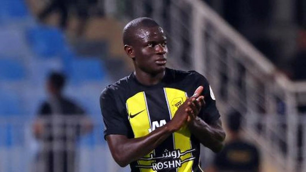 N&rsquo;Golo Kant&eacute; saat membela Al Ittihad sebelum resmi mengakhiri kontrak dan bersiap melanjutkan karier bersama Fenerbahce.
