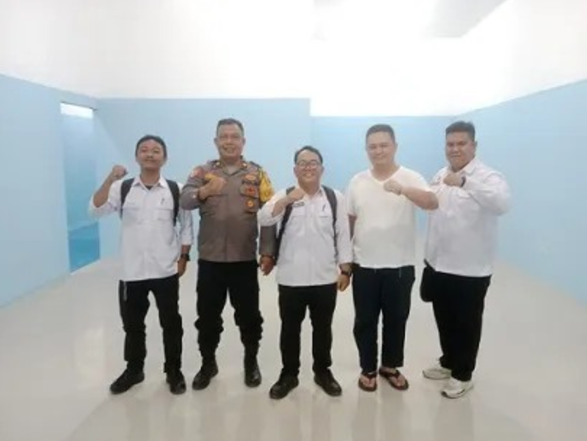 Tim Badan Gizi Nasional meninjau pembangunan SPPG 3 Polres Pematangsiantar di Kecamatan Siantar Martoba, Senin (2/2/2026).