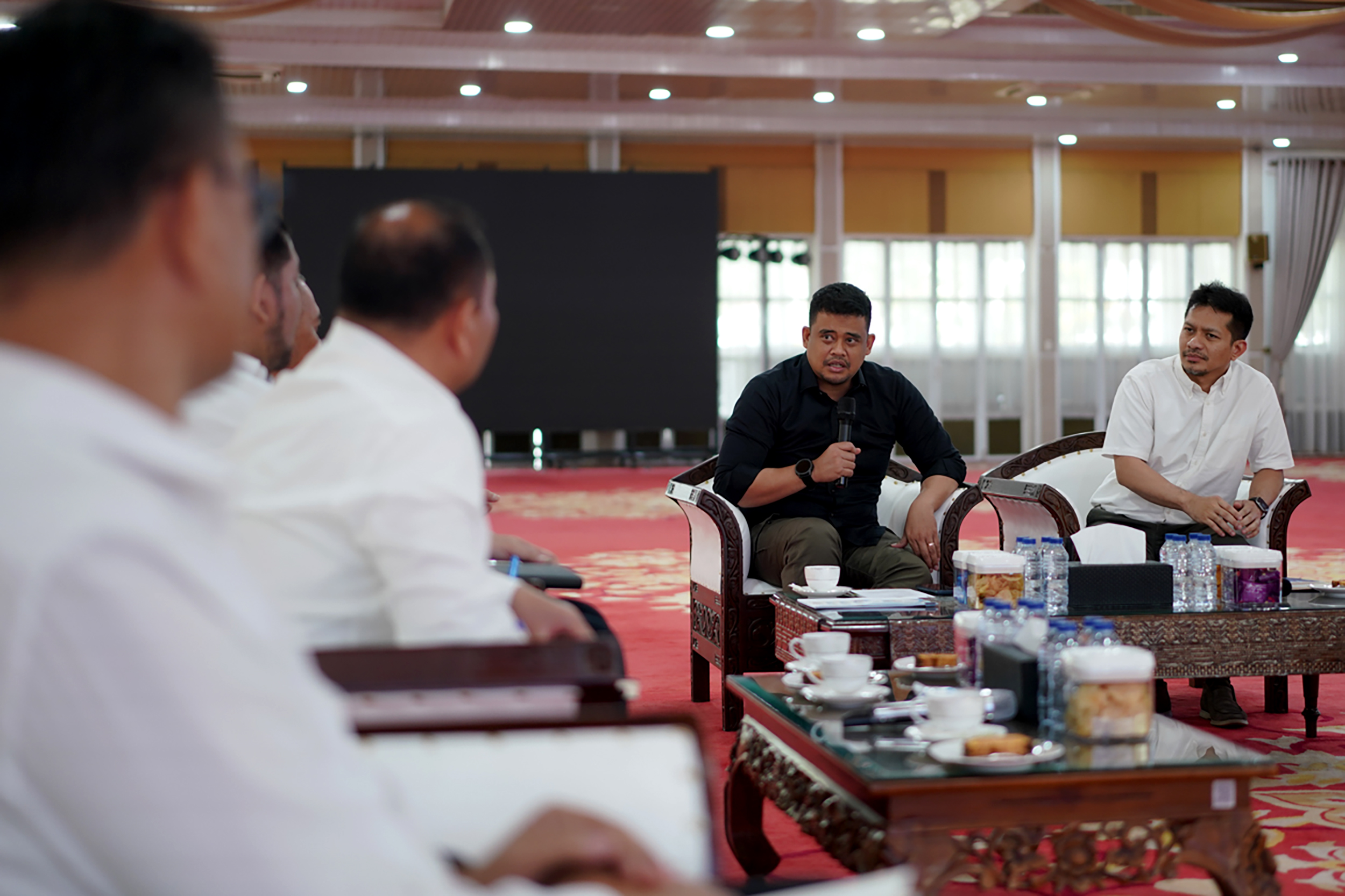 Gubernur Sumut Muhammad Bobby Afif Nasution menerima audiensi Dirut Bank Sumut Heru Mardiansyah beserta jajaran di Aula Tengku Rizal Nurdin, Medan, Rabu (4/2/2026).