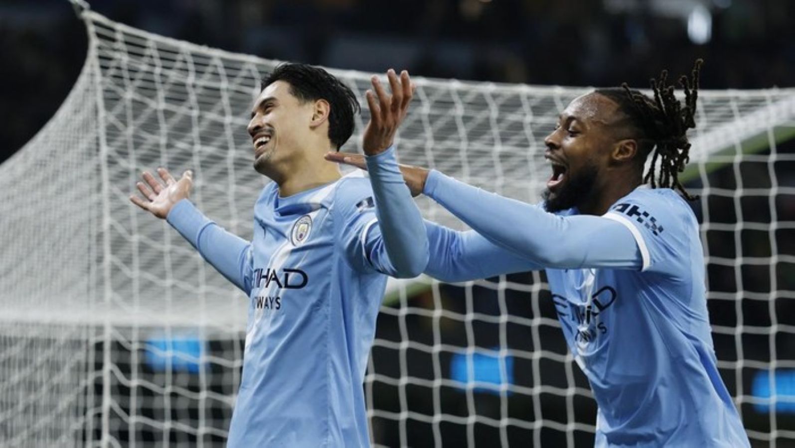 Omar Marmoush merayakan golnya saat Manchester City menyingkirkan Newcastle United di semifinal Piala Liga Inggris 2025/2026.