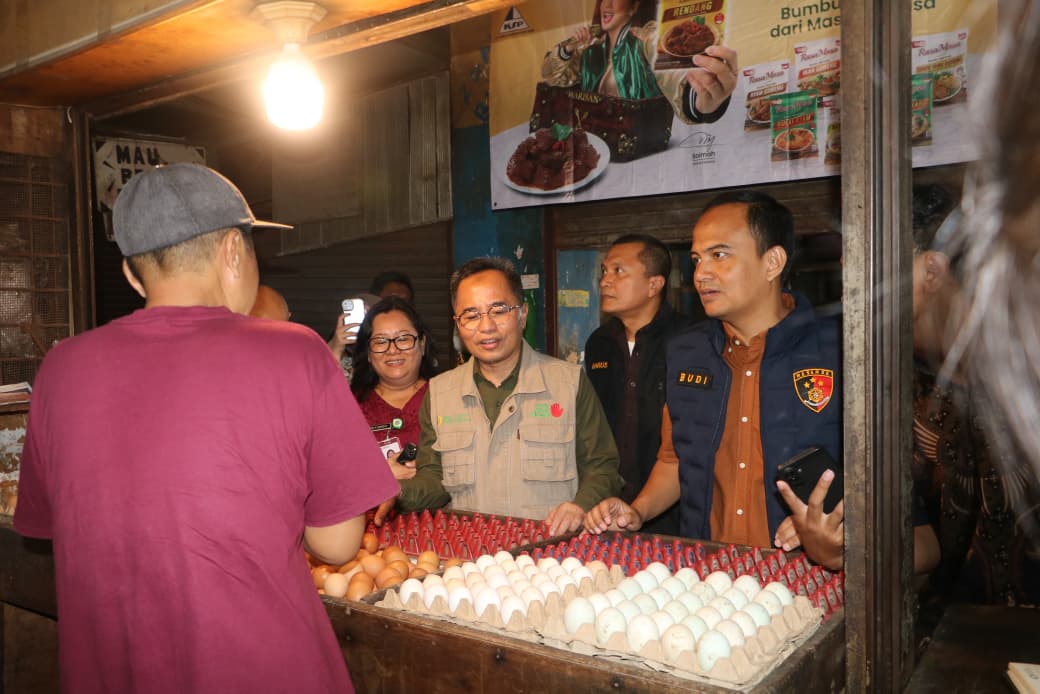 Satgas Pangan Polda Sumut bersama Bapanas RI melakukan sidak harga dan stok bahan pokok di Pusat Pasar Medan, Kamis (522026).