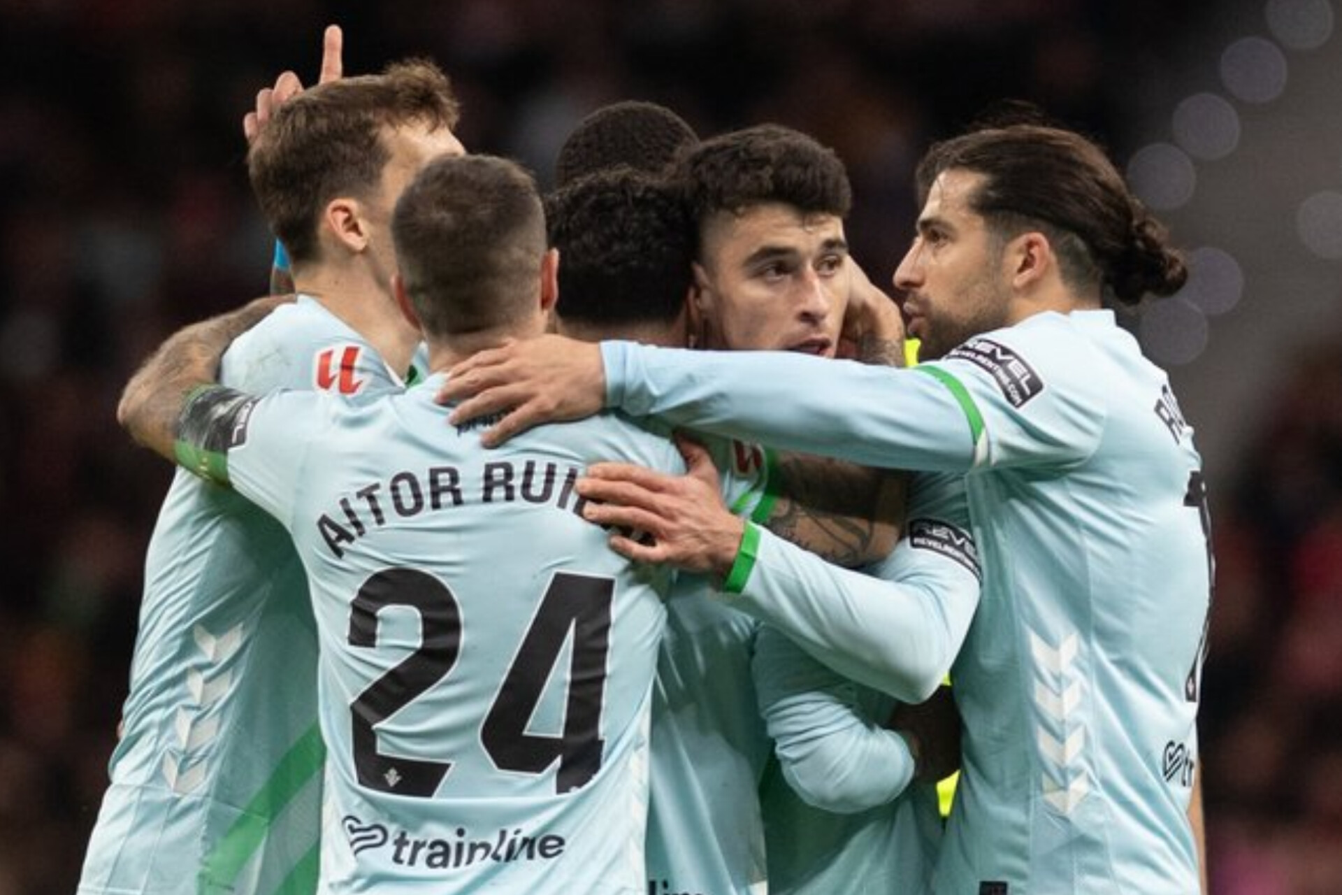 Antony merayakan gol jarak jauh yang menjadi penentu kemenangan Real Betis atas Atletico Madrid di Riyadh Air Metropolitano.