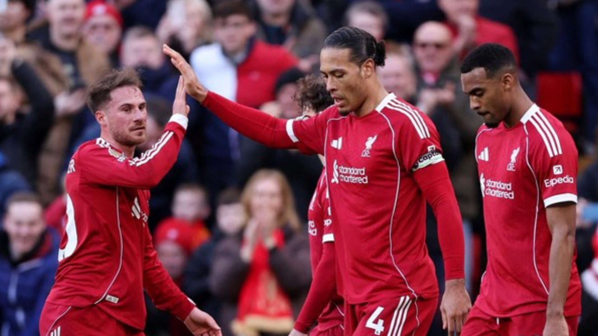 Pemain Liverpool merayakan gol saat mengalahkan West Ham United 5-2 dalam lanjutan Liga Inggris di Anfield. 