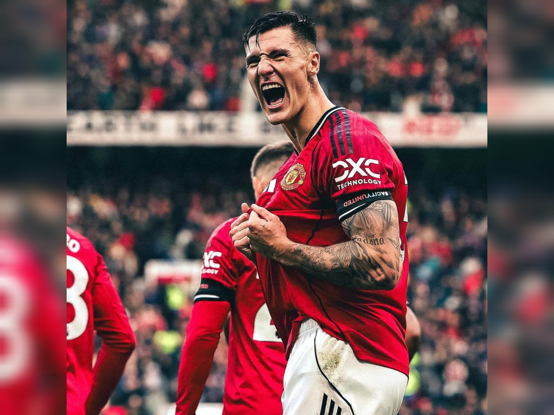 Penyerang Manchester United, Benjamin Sesko, merayakan gol kemenangan ke gawang Crystal Palace dalam laga Premier League di Old Trafford, Minggu (1/3/2026).