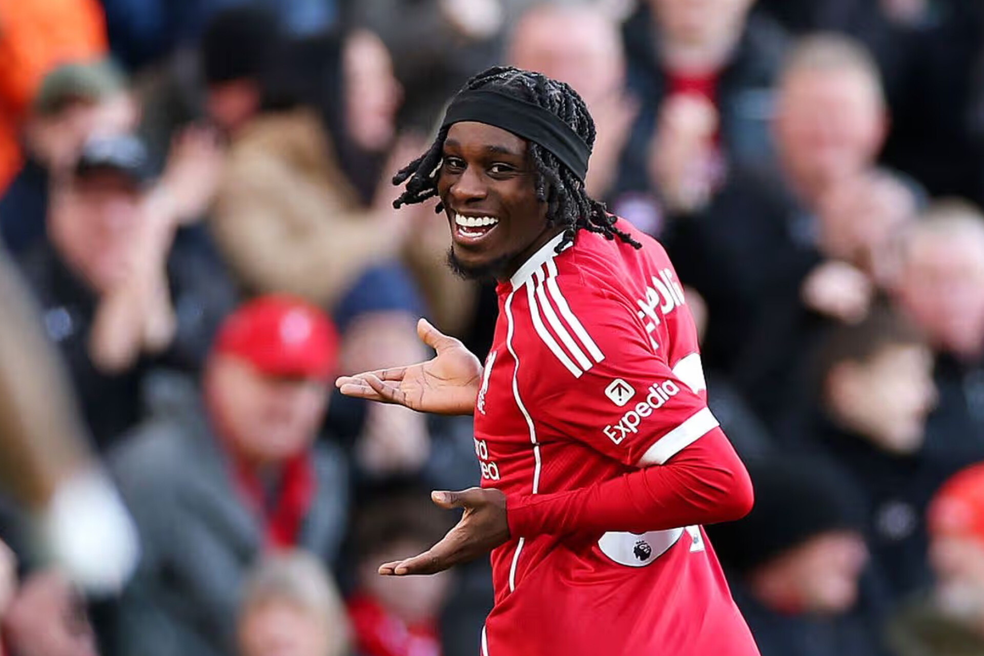 Jeremie Frimpong beraksi saat Liverpool menghadapi West Ham United dalam laga Premier League. 