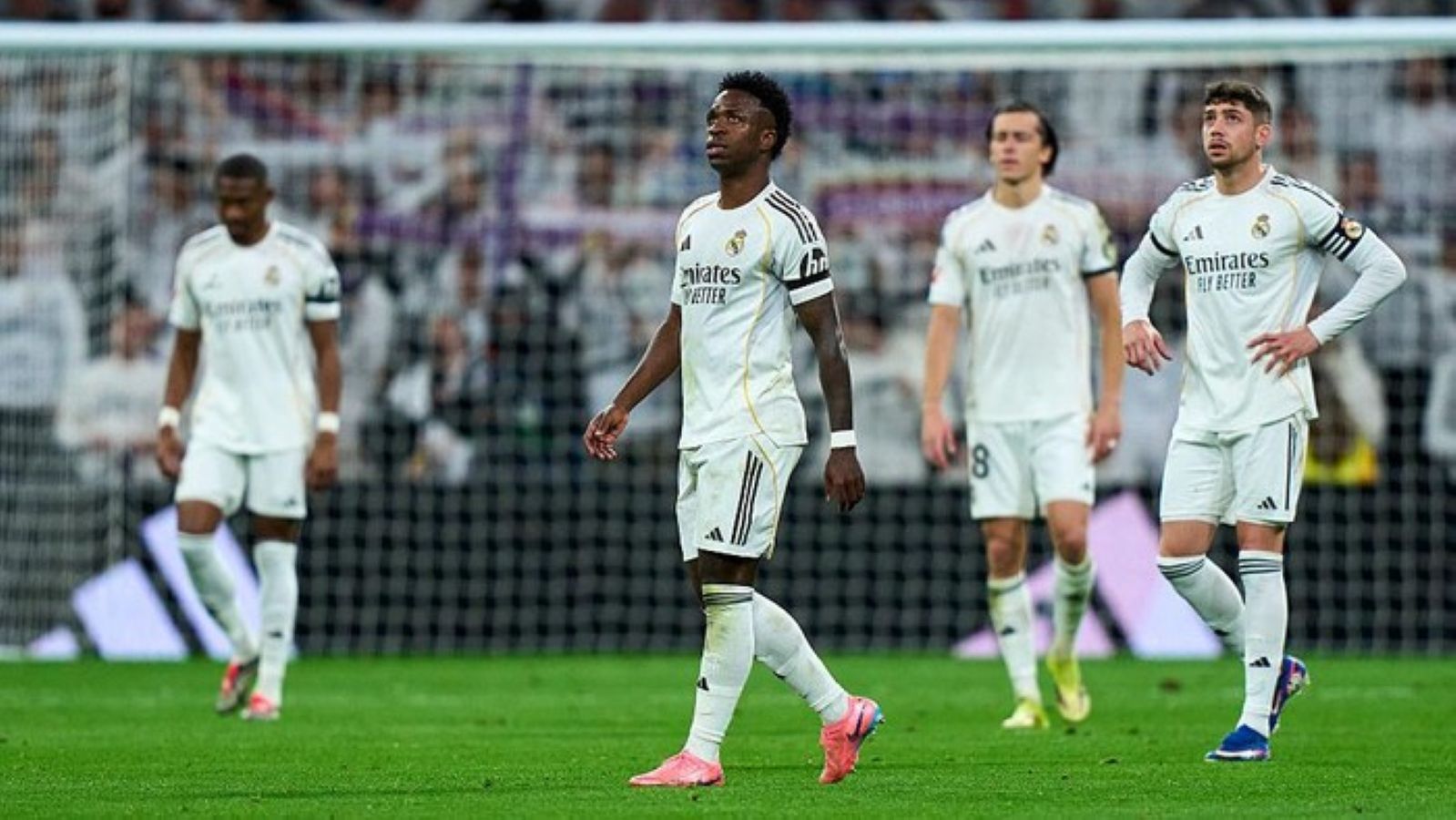 Pelatih Real Madrid Alvaro Arbeloa menegaskan timnya belum menyerah mengejar Barcelona dalam perburuan gelar LaLiga.