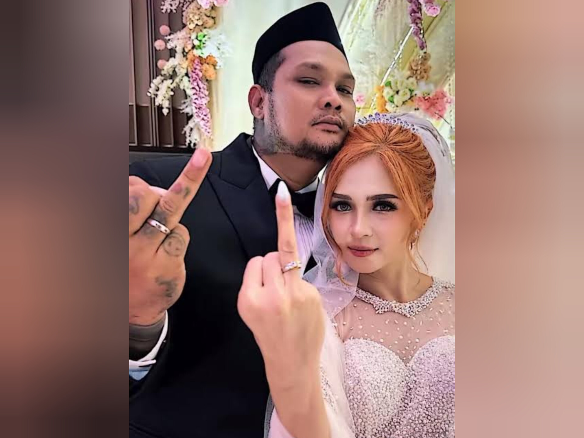Virgoun bersama istrinya, Lindi Fitriyana, usai resmi menikah pada 26 Februari 2026.