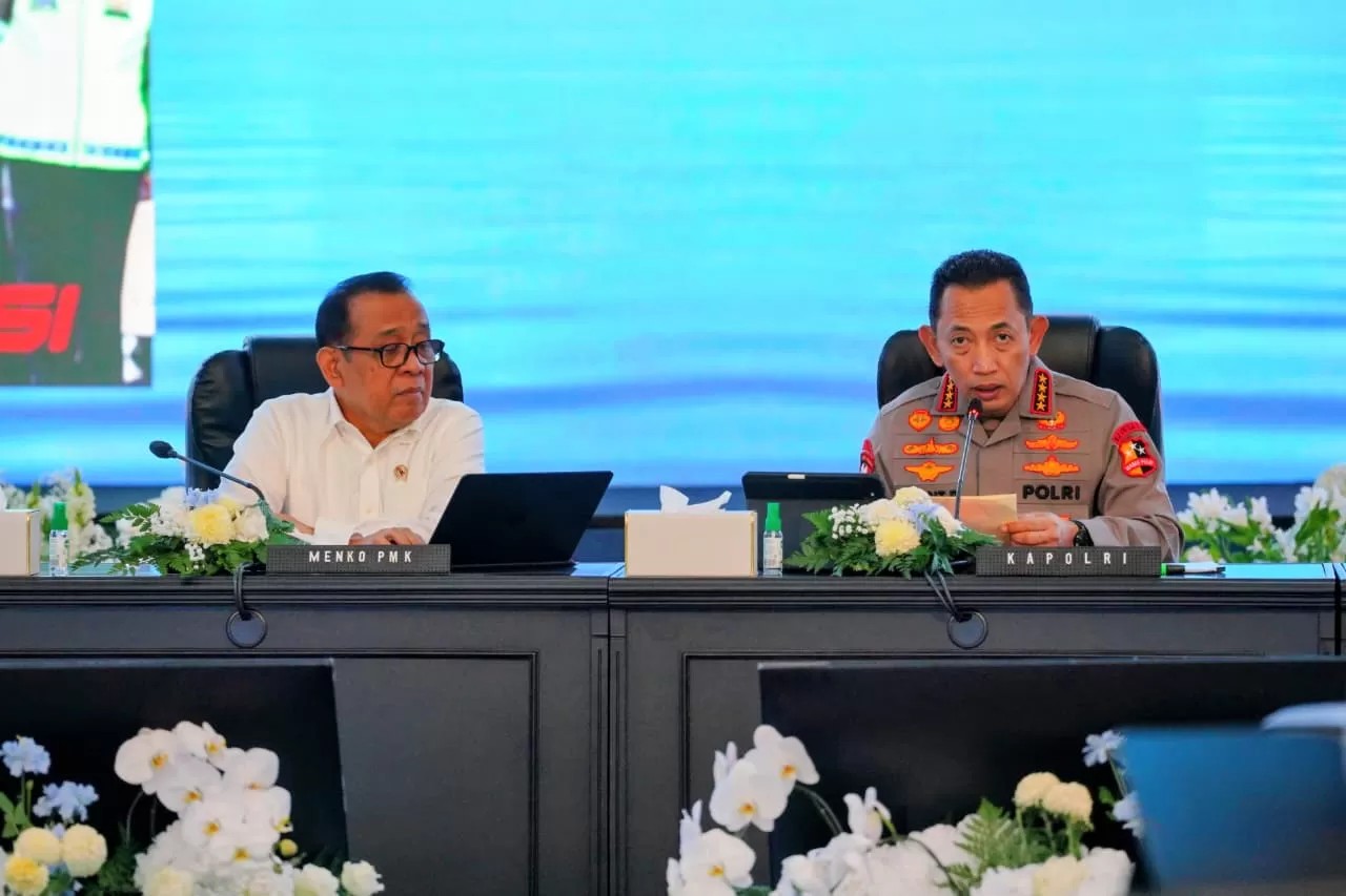 Kapolri Jenderal Listyo Sigit Prabowo memimpin Rakor Lintas Sektoral Operasi Ketupat 2026 di Gedung PTIK, Jakarta Selatan. 