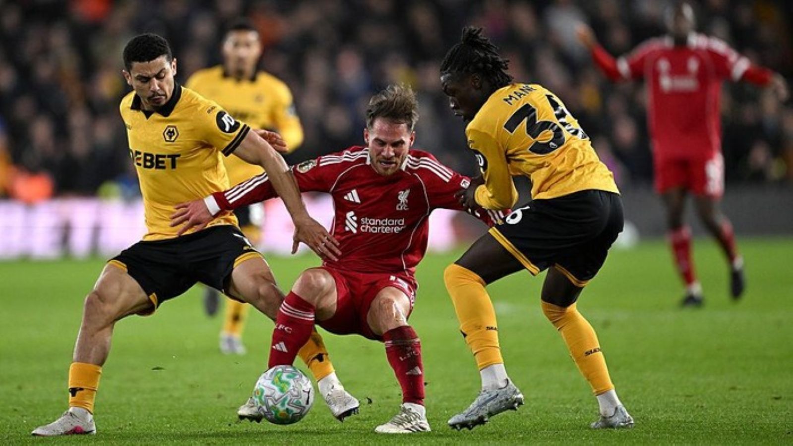 Pemain Wolverhampton Wanderers F.C. merayakan gol kemenangan ke gawang Liverpool F.C. pada laga Liga Inggris di Molineux Stadium, Rabu (4/3/2026) dini hari WIB.