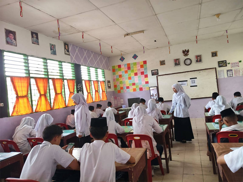 MTsN 2 Labuhanbatu Utara menggelar simulasi Ujian Akhir Semester berbasis Computer Based Test.