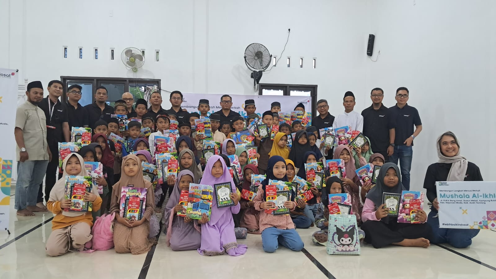 Musala Al Ikhlas di Desa Bukit Rata, Kecamatan Kejuruan Muda, Kabupaten Aceh Tamiang, yang telah direvitalisasi oleh Indosat melalui program CSR Surau Kita Berdaya setelah sempat jadi pengungsian.