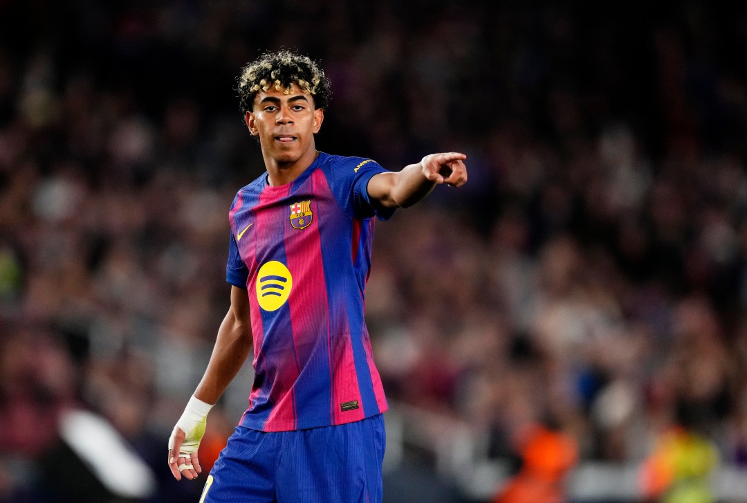 Lamine Yamal mencetak gol tunggal yang membawa FC Barcelona menang 1-0 atas Athletic Bilbao di San Mam&eacute;s dalam lanjutan La Liga. 