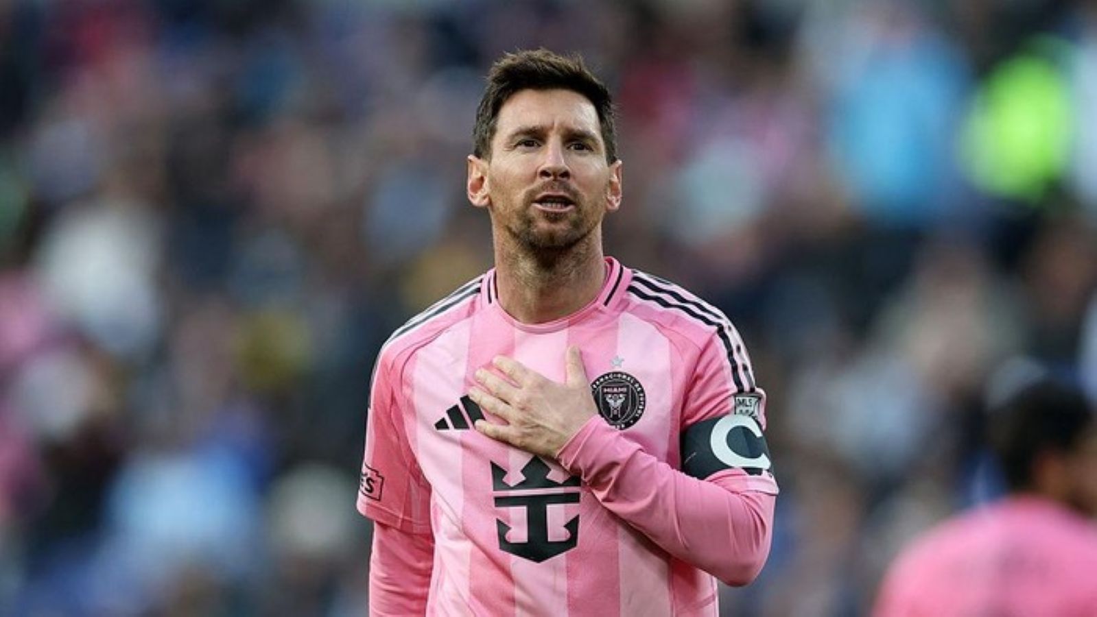 Lionel Messi merayakan gol bersama Inter Miami dalam laga MLS melawan DC United. Gol tersebut menjadi gol ke-899 sepanjang karier profesionalnya.