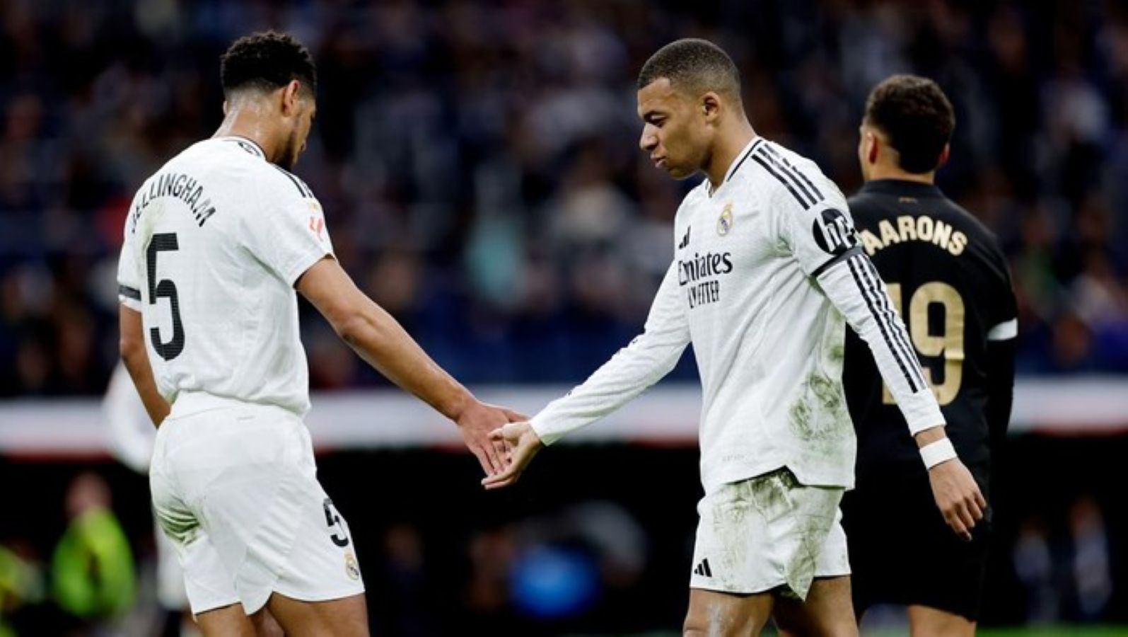Pemain Real Madrid Kylian Mbappe dan Jude Bellingham berpotensi absen saat timnya menghadapi Manchester City di Liga Champions karena cedera.
