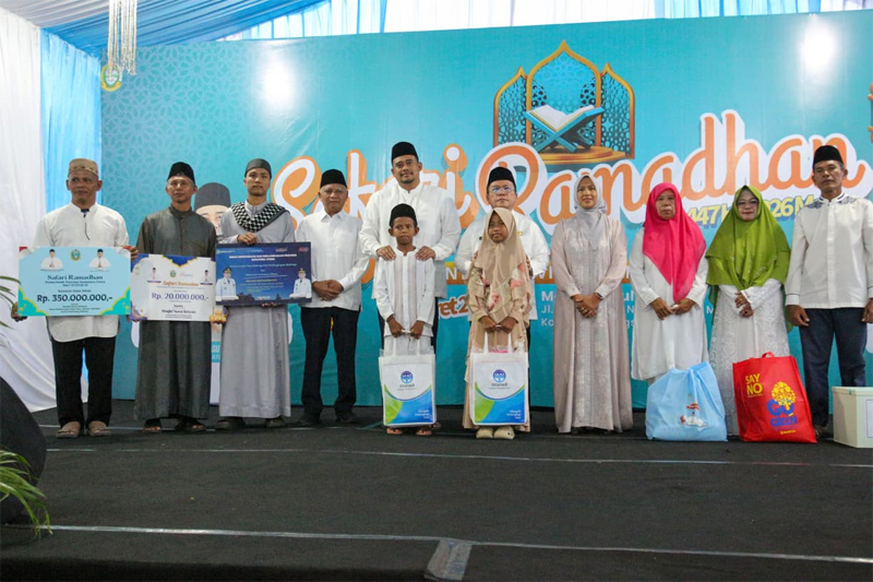 Gubernur Sumatera Utara (Sumut) Muhammad Bobby Afif Nasution dan Wakil Gubernur H Surya didampingi Walikota Siantar Wesly Silalahi saat Safari Ramadhan di Kota Pematangsiantar.  &nbsp;