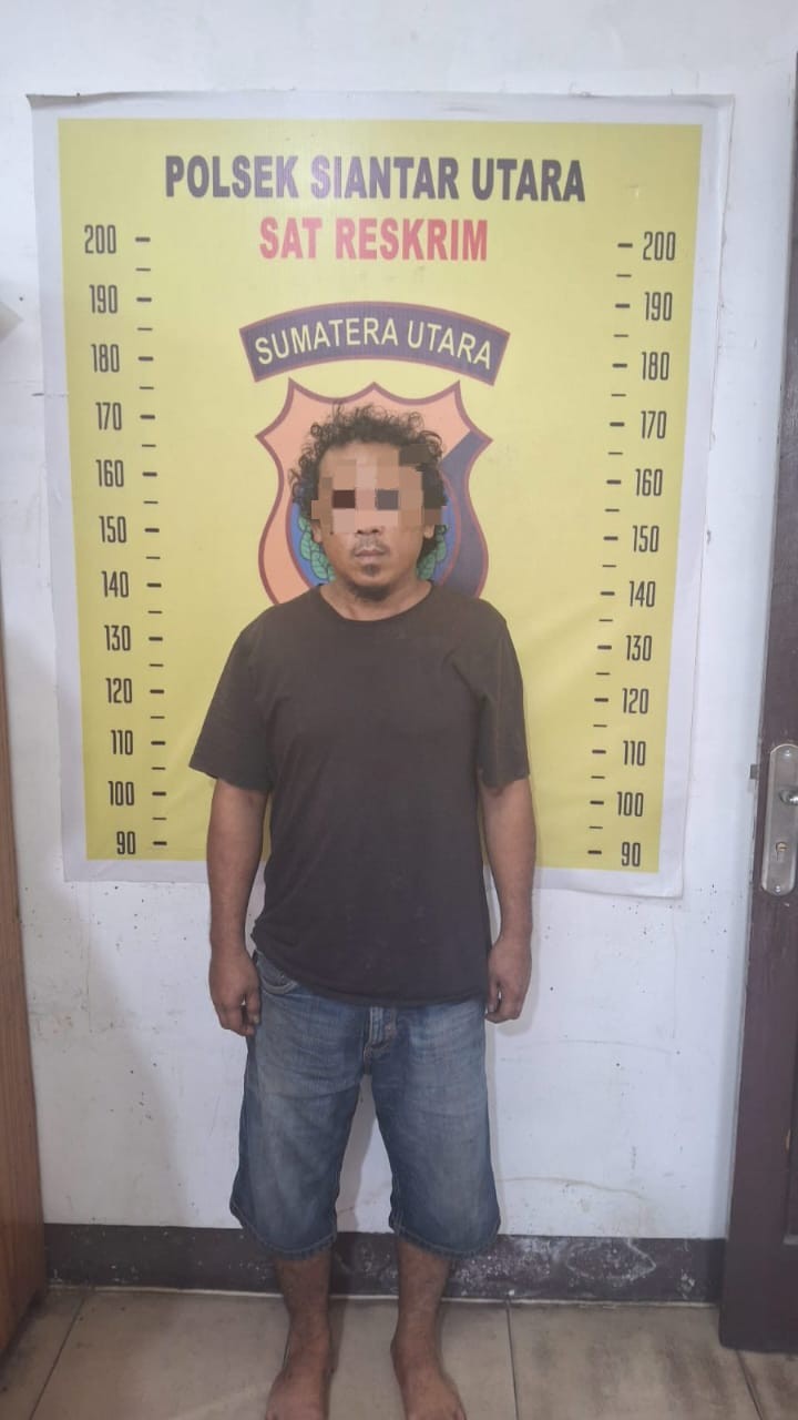 Polisi menangkap pria berinisial SHS yang mencuri mesin AC di Kantor KSDA Wilayah II Pematangsiantar. Kerugian ditaksir mencapai Rp5 juta.