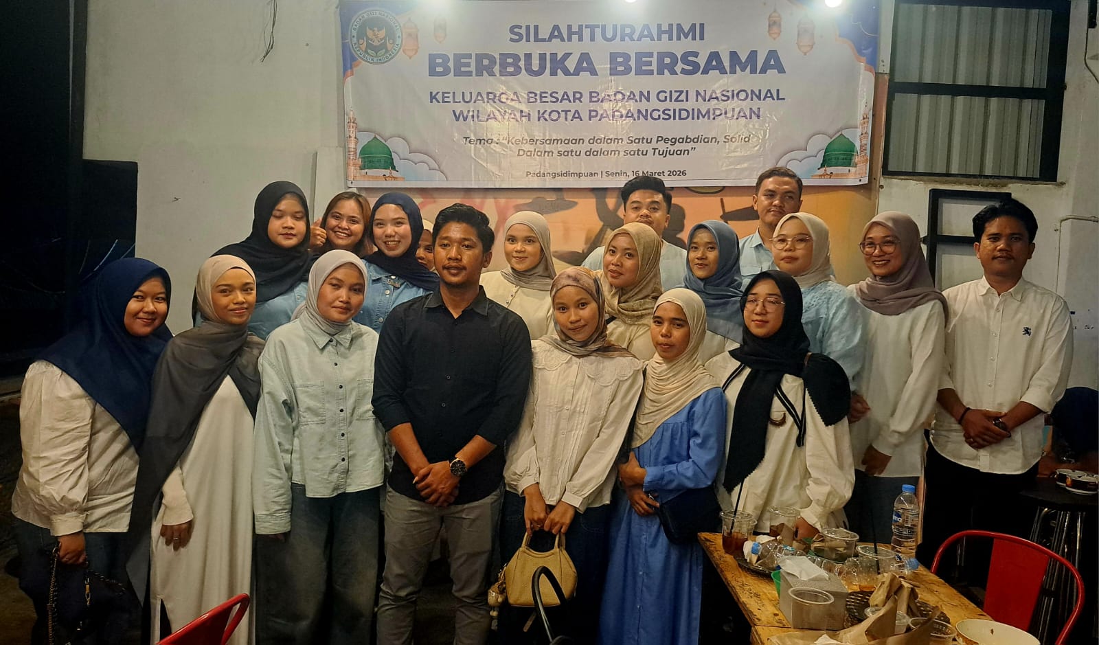 Korwil BGN Kota Padangsidimpuan bersama akuntan ahli gizi, Senin (16/3/2026)  dalam acara silaturahmi dan buka puasa bersama. (Samman/MetroDaily)