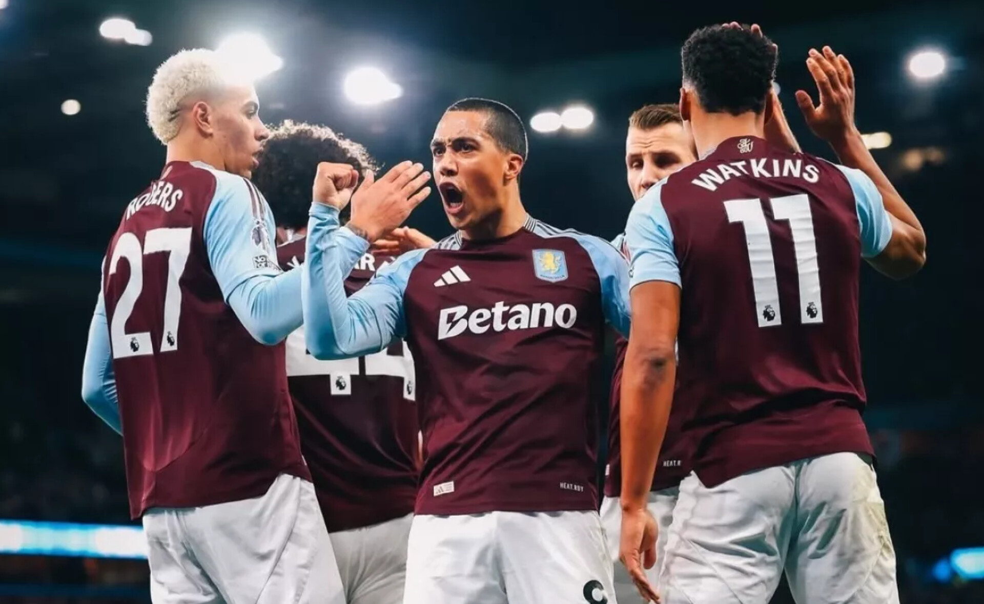 Aston Villa memastikan tiket ke perempatfinal.