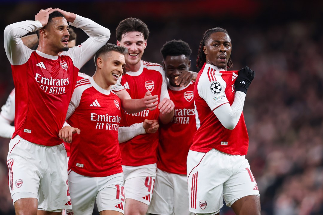 Pemain Arsenal merayakan gol dalam sebuah pertandingan, jelang laga final Carabao Cup melawan Manchester City di Wembley.