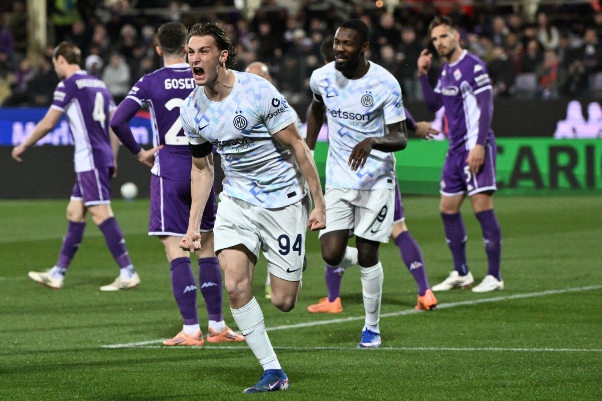 Pemain Fiorentina Cher Ndour merayakan gol penyeimbang ke gawang Inter Milan dalam laga Liga Italia di Artemio Franchi, Senin (23/3/2026) dini hari WIB.