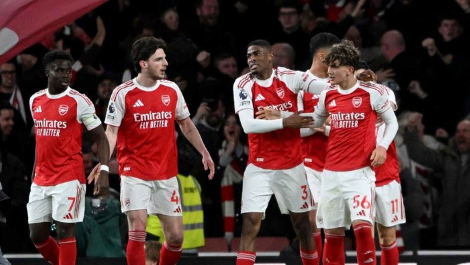 Arsenal diprediksi hanya berpeluang juara Premier League setelah kalah dari Manchester City di final Carabao Cup 2026.