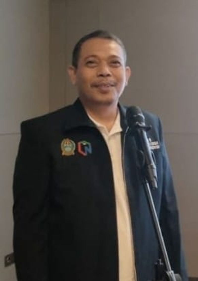 Diduga sakit jantung, mantan Kadis Perkim Kota Padangsidimpuan, Imbalo Siregar, meninggal dunia di RSUD Padangsidimpuan.